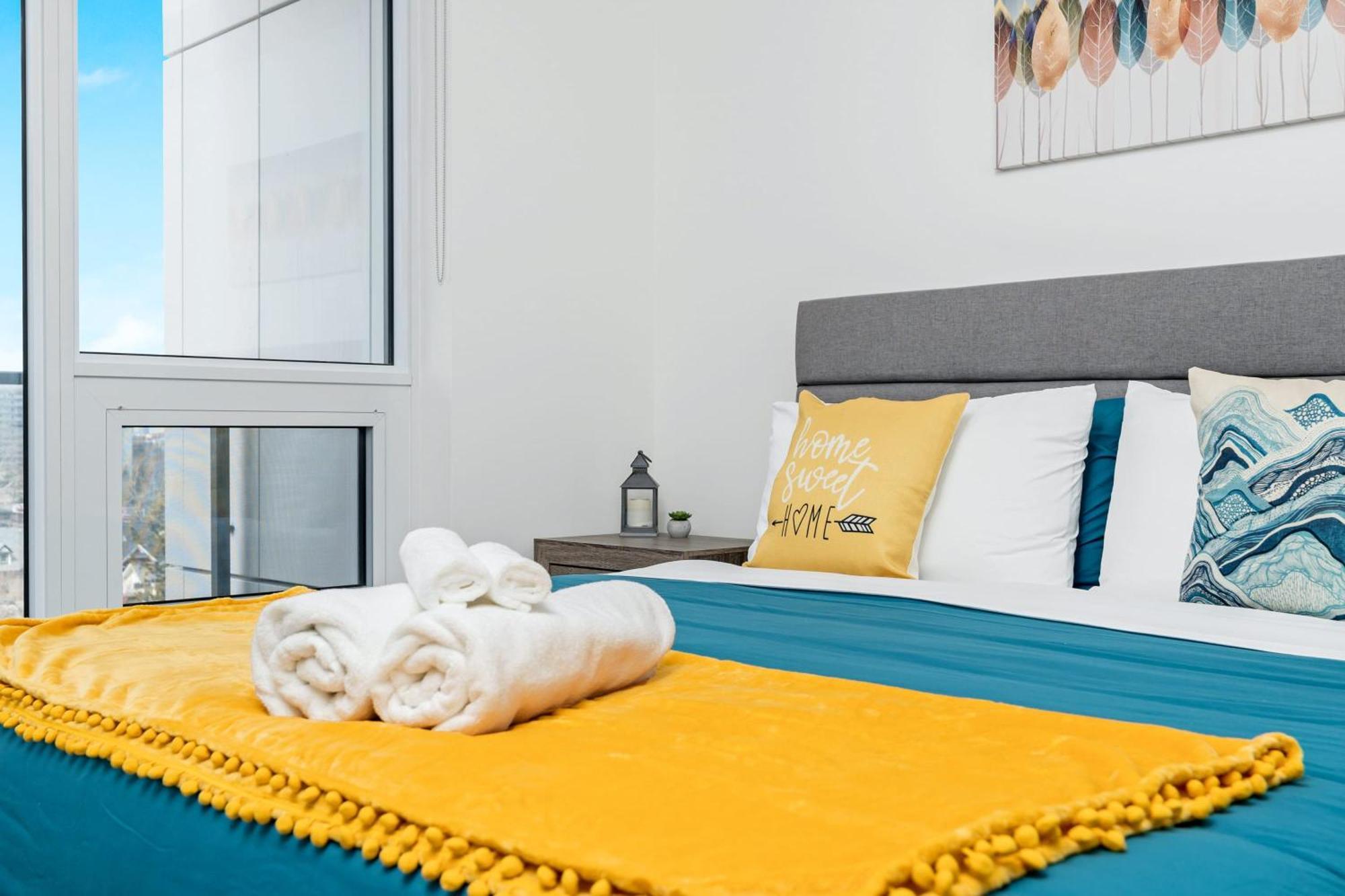 Luxury 1Br King Bed Unit - Private Balcony Appartement Kitchener Buitenkant foto