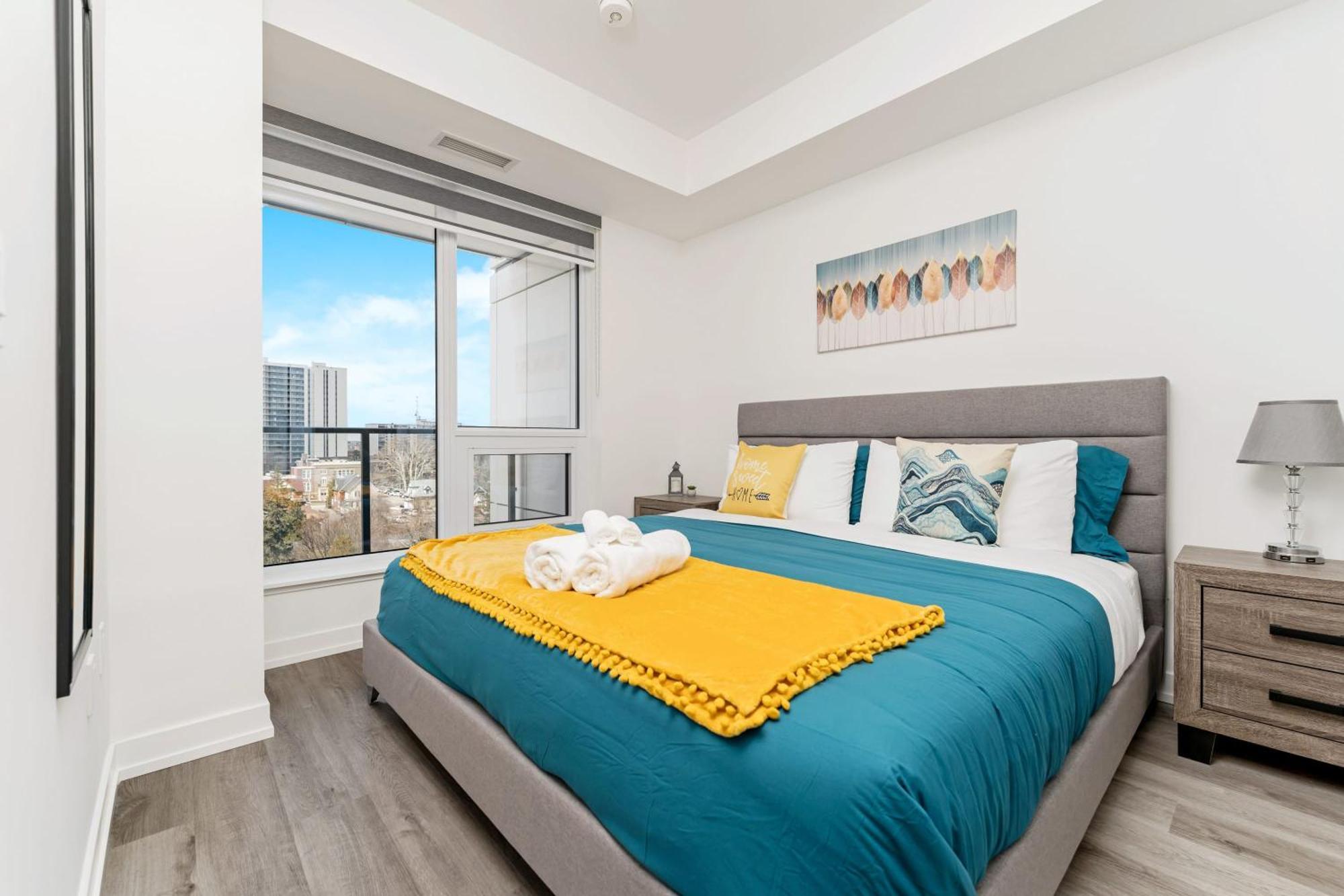 Luxury 1Br King Bed Unit - Private Balcony Appartement Kitchener Buitenkant foto