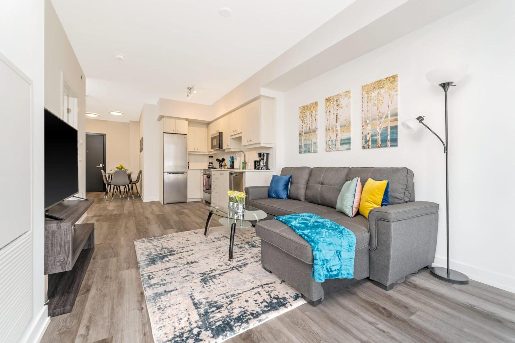 Luxury 1Br King Bed Unit - Private Balcony Appartement Kitchener Buitenkant foto